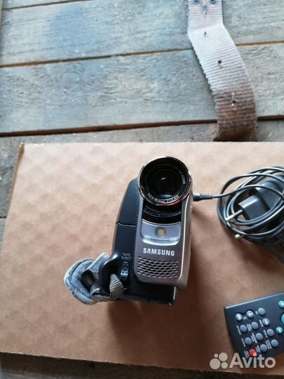 Видеокамера Samsung vp-d375wi