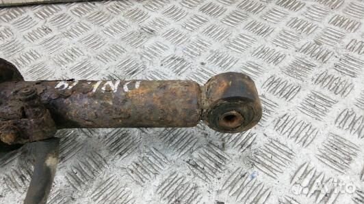 Стойка передняя правая KIA sorento 1 (DNI19N501)