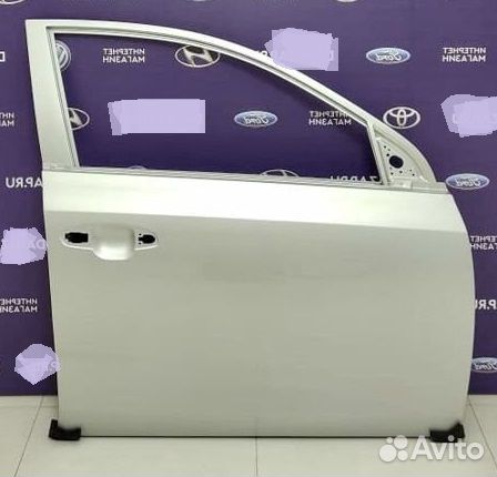 Дверь передняя правая серебристая Kia Rio 17-20