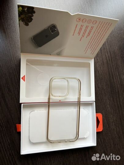 Чехол на iPhone 13 pro uBear