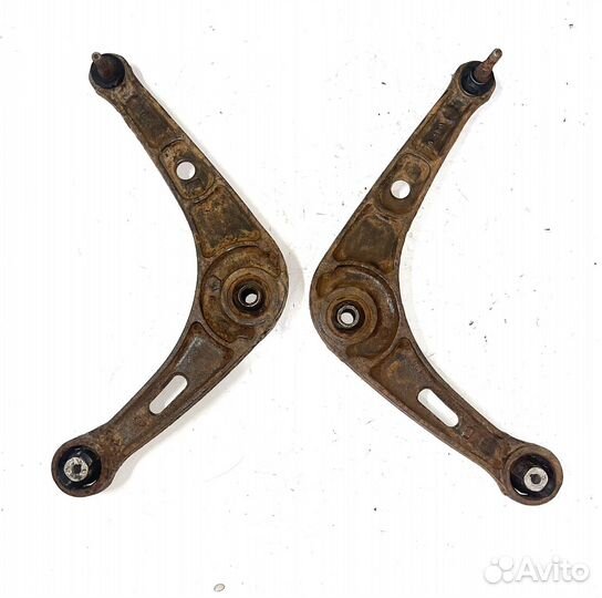 Рычаг передний Renault Laguna