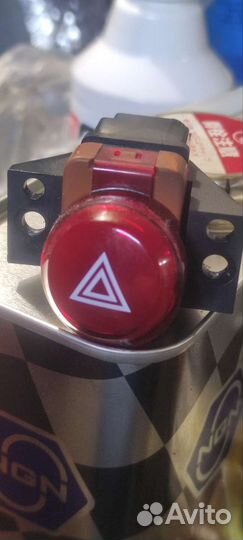 Кнопка аварийной сигнализации honda