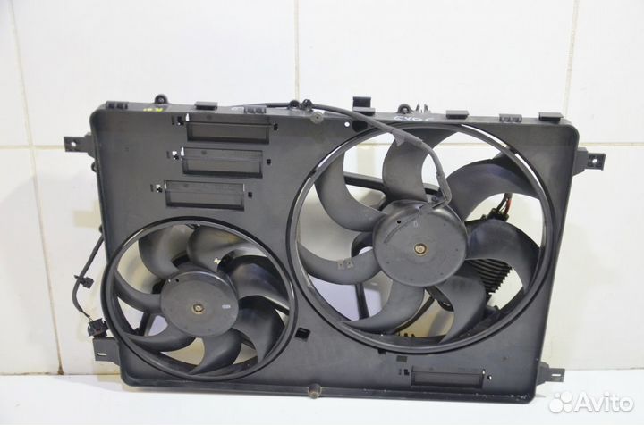 Вентилятор радиатора Range Rover Evoque L538 2.0L