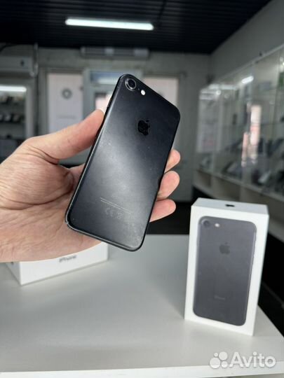 iPhone 7, 32 ГБ