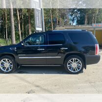 Cadillac Escalade 6.2 AT, 2012, 207 000 км, с пробегом, цена 2 050 000 руб.