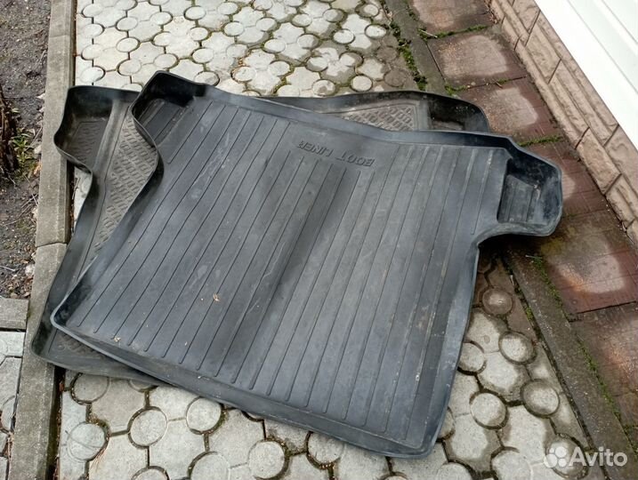Коврик в багажник renault logan