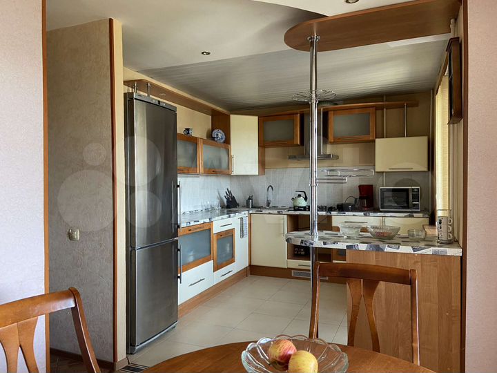 3-к. квартира, 105 м², 8/9 эт.