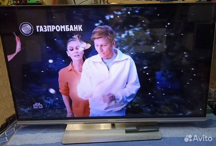 Телевизор Smart 3D philips 42PFL6877T/60