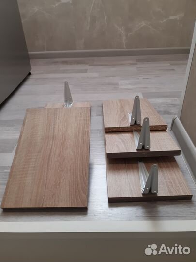 Полки на стену для цветов с креплением