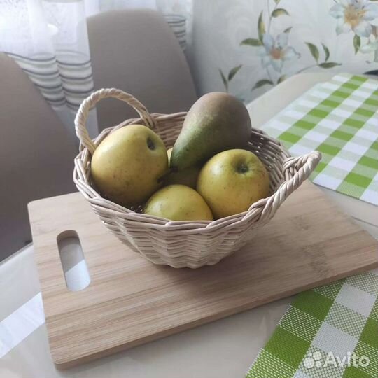 Плетёная корзина для кухни