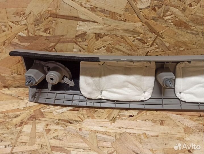 Накладка стойки передняя левая Kia Ceed ED