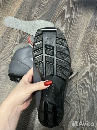 Лыжные ботинки детские серые 36 размер