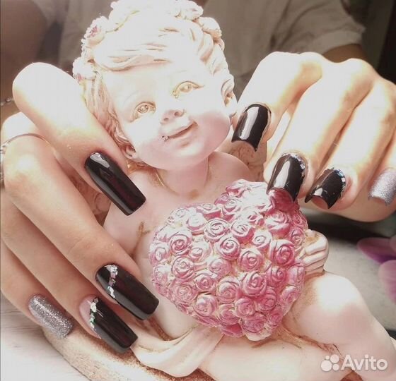 Наращивание ногтей и ресниц