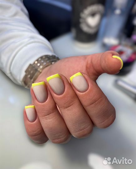 Маникюр и педикюр