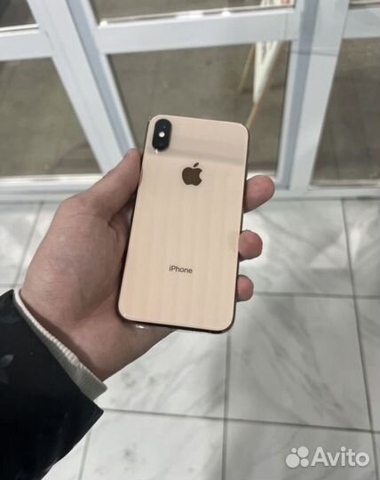 iPhone Xs, 64 ГБ