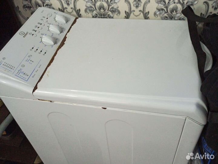 Стиральная машина с вертикальной загрузкой