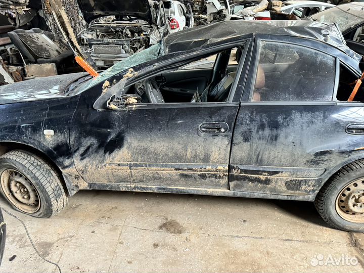 В полном разборе Nissan Almera Classic B10 1.6MT