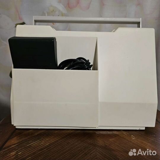 Швейная машина Micron Classic 1037