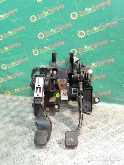 Педальный узел Chevrolet Aveo T300 седан 1.6 2012