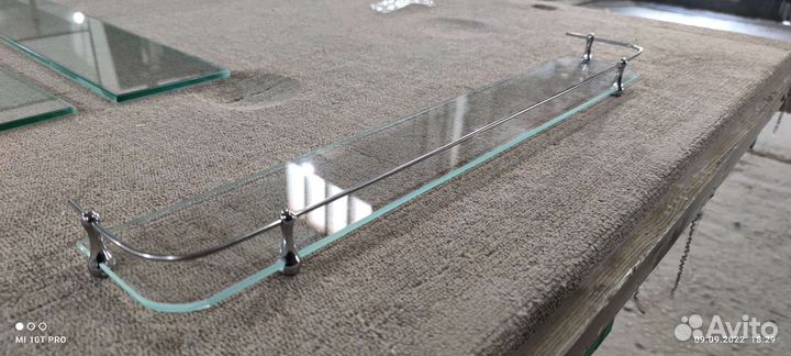 Стеклянные полки