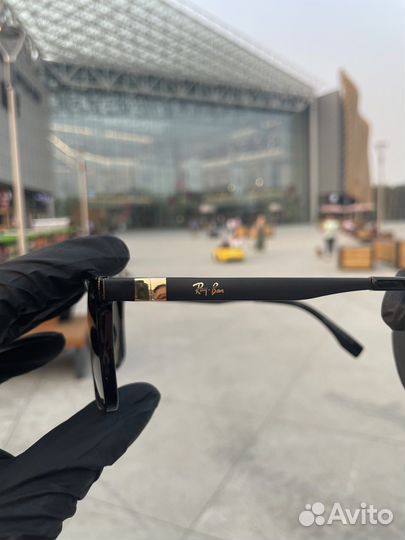 Солнцезащитные очки ray ban