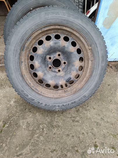 Dunlop SP Winter Ice 01 205/60 R16