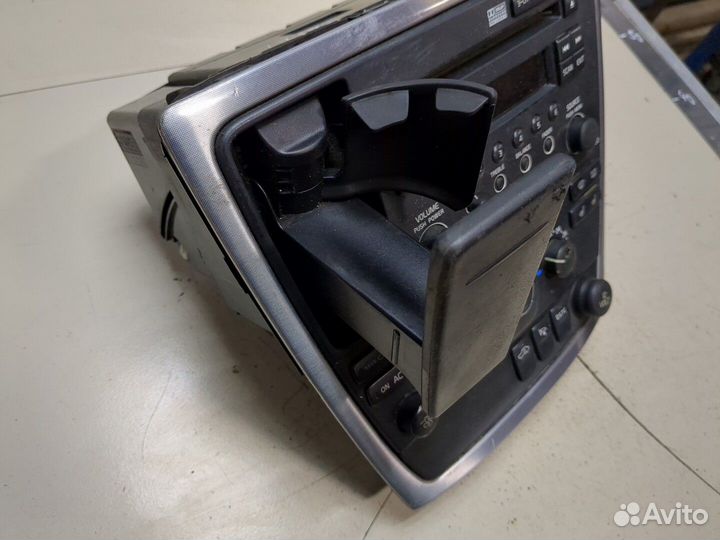 Магнитола Volvo XC70, 2004