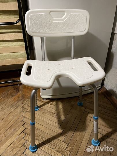 Стул для ванны и душа