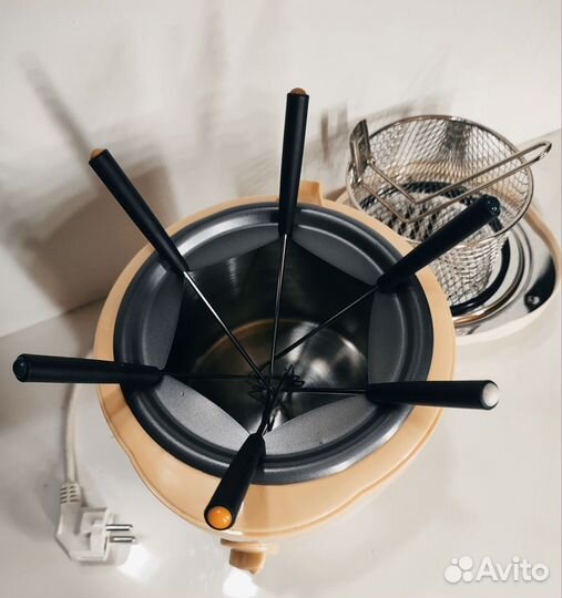 Фритюрница и фондю Vitek VT 1535 Y