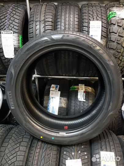 Pirelli P Zero Sports CAR 285/40 R21 109Y