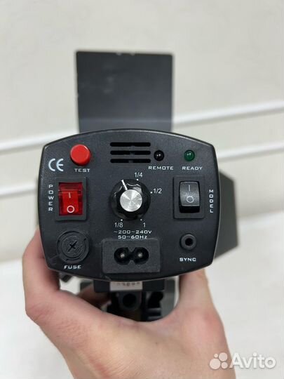 Студийная вспышка