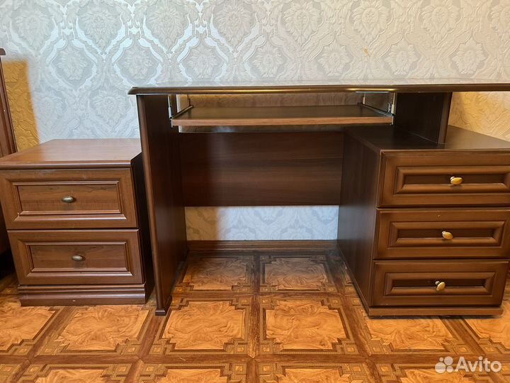 Мебель для спальни бу