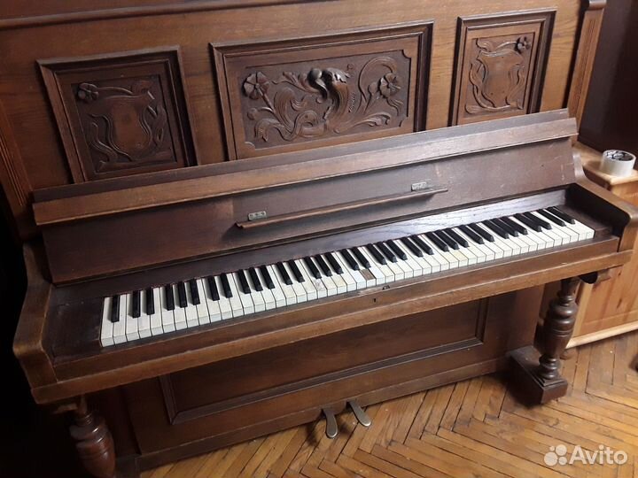 Немецкое старинное пианино