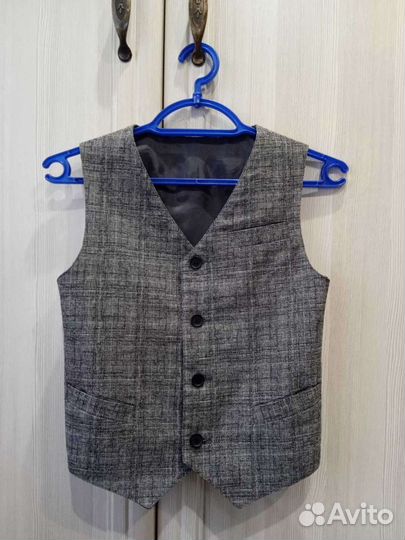 Школьный костюм