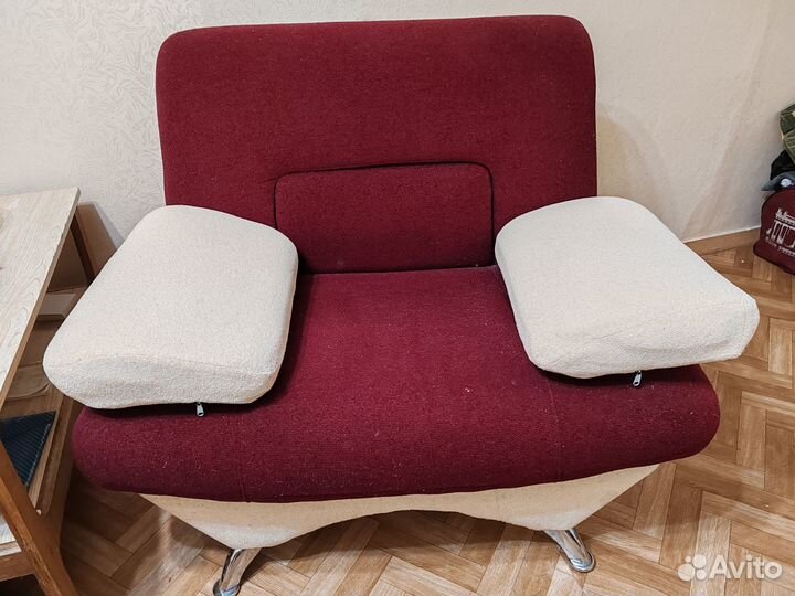 Диван и два кресла