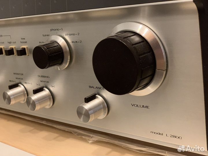 Усилитель с тюнером Luxman Garrard