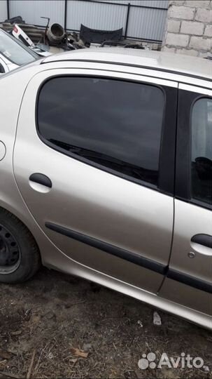 Пежо 206 дверь задняя правая