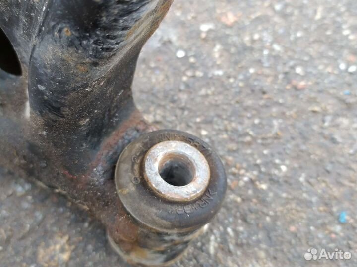 Передний рычаг mitsubishi outlander 3