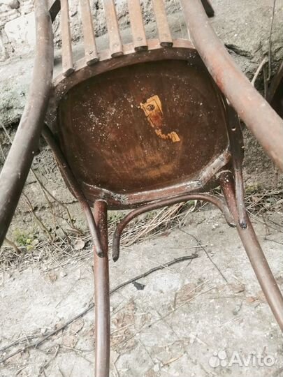 Стулья деревянные ретро