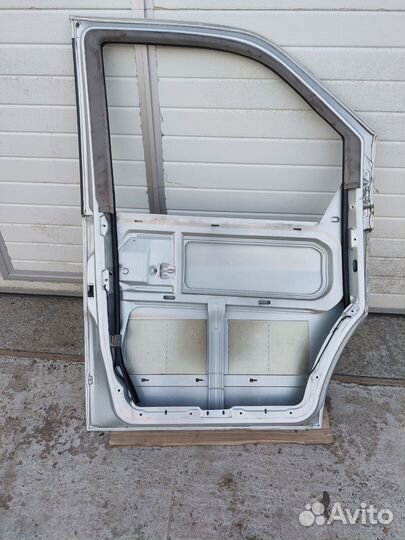 Вито 638 дверь водительская (Япония)