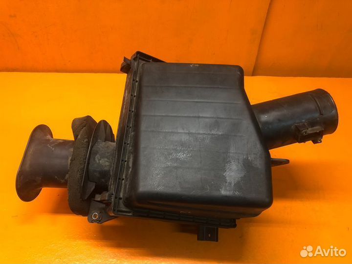 Корпус воздушного фильтра Infiniti Qx56 JA60 5.6