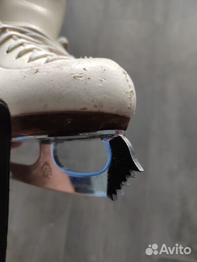 Коньки для фигурного катания Riedell