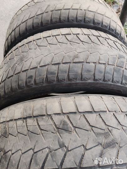 Bridgestone Blizzak DM-V2 235/55 R19 105T