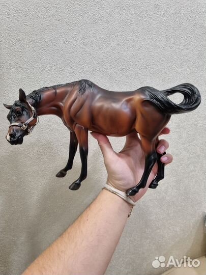 Фигурки лошадей breyer