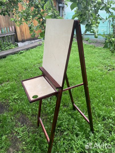 Мольберт 