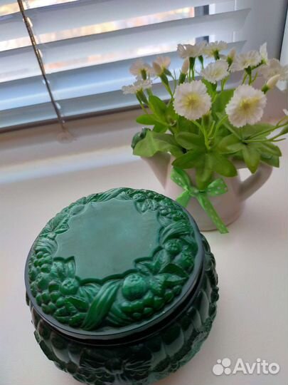 Шкатулка малахит + вазочка отдаю