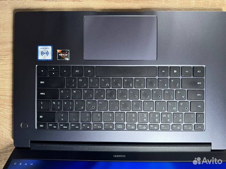 Huawei MateBook D15 ryzen 7 3700u