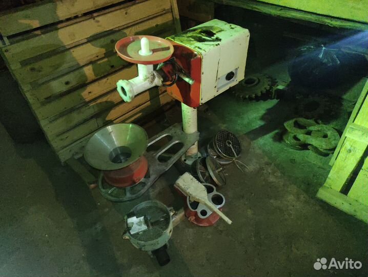 Мясорубки для производства колбасы