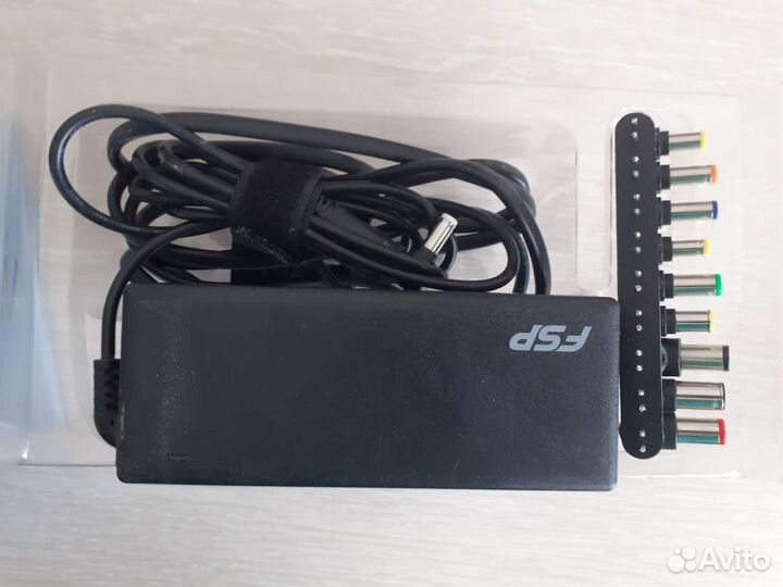 Адаптер для ноутбука