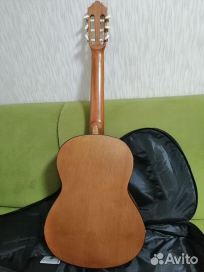 Классическая гитара yamaha c40